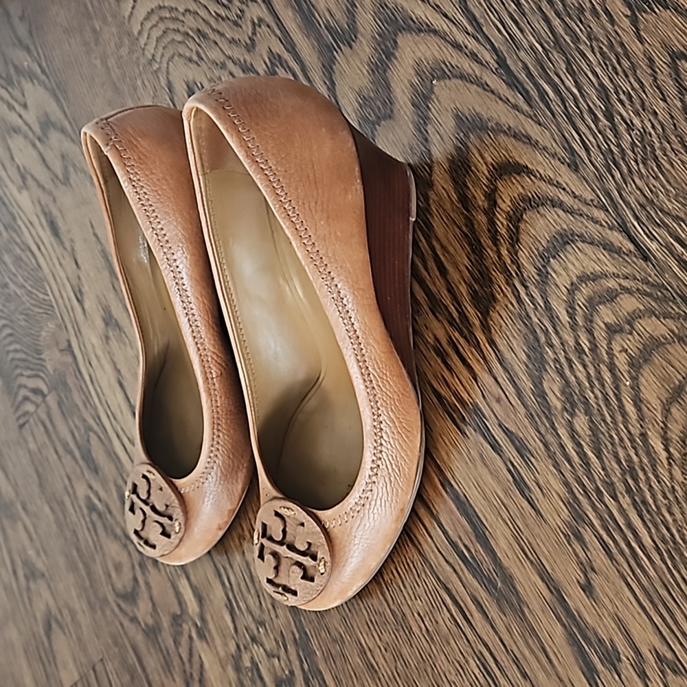 Tan Tory Burch wedges size 7